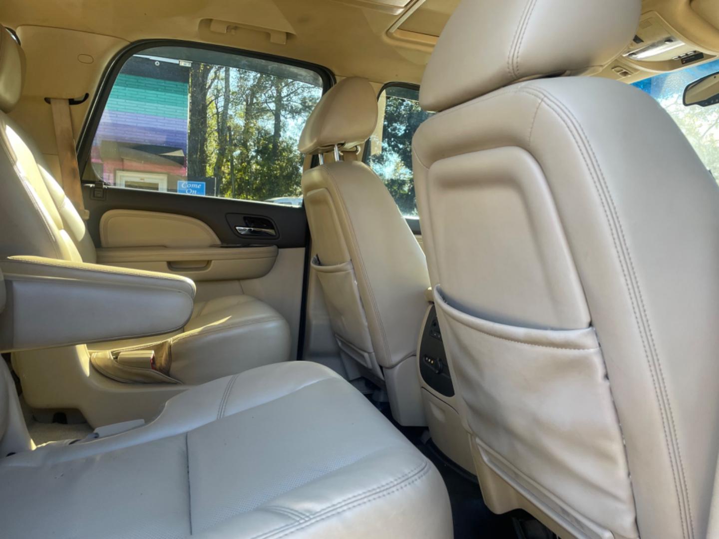 2011 BLACK GMC YUKON DENALI (1GKS2EEFXBR) with an 6.2L engine, Automatic transmission, located at 5103 Dorchester Rd., Charleston, SC, 29418-5607, (843) 767-1122, 36.245171, -115.228050 - Leather, Sunroof, Navigation, Backup Camera, CD/AUX/Sat, Dual Climate Control, Rear Climate Control, Middle Captain's Row, Power Everything (windows, locks, seats, mirrors), Memory/Cooled/Heated Front Seats, Heated Rear Seats, Power Liftgate, All-weather Mats, Running Boards, Tow Package, Chrome Whe - Photo#11